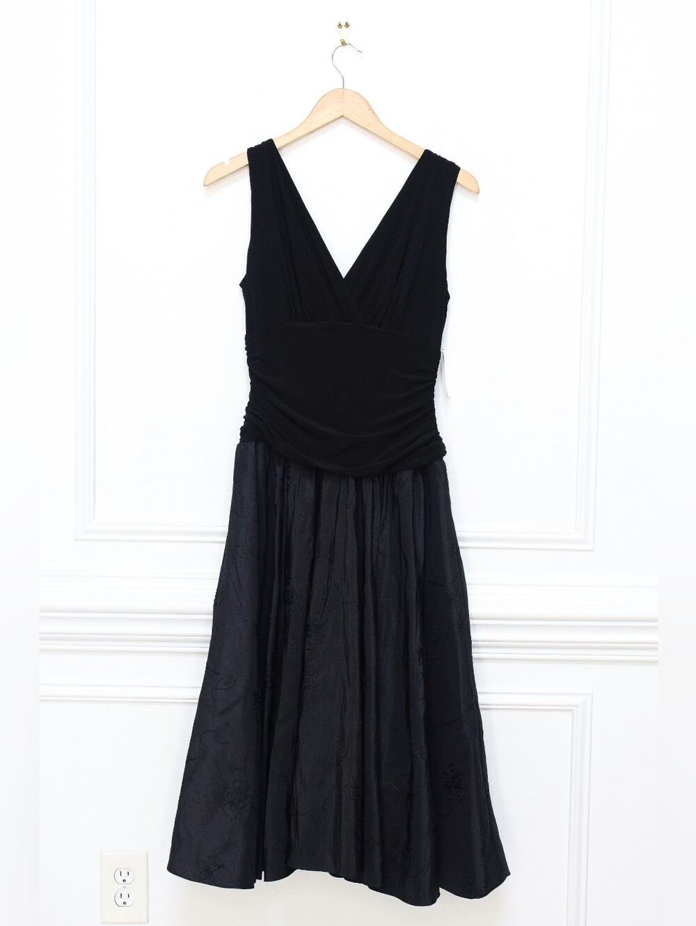 Vintage Black Ruched Drop Waist Floral Embroidered Dress Size 10 Y2K Whimsigoth - Picture 2 of 9
